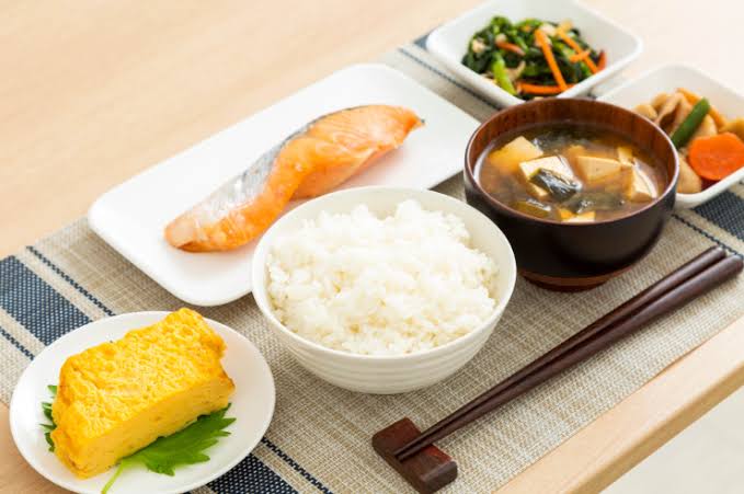 朝食は食べた方がいいのか？